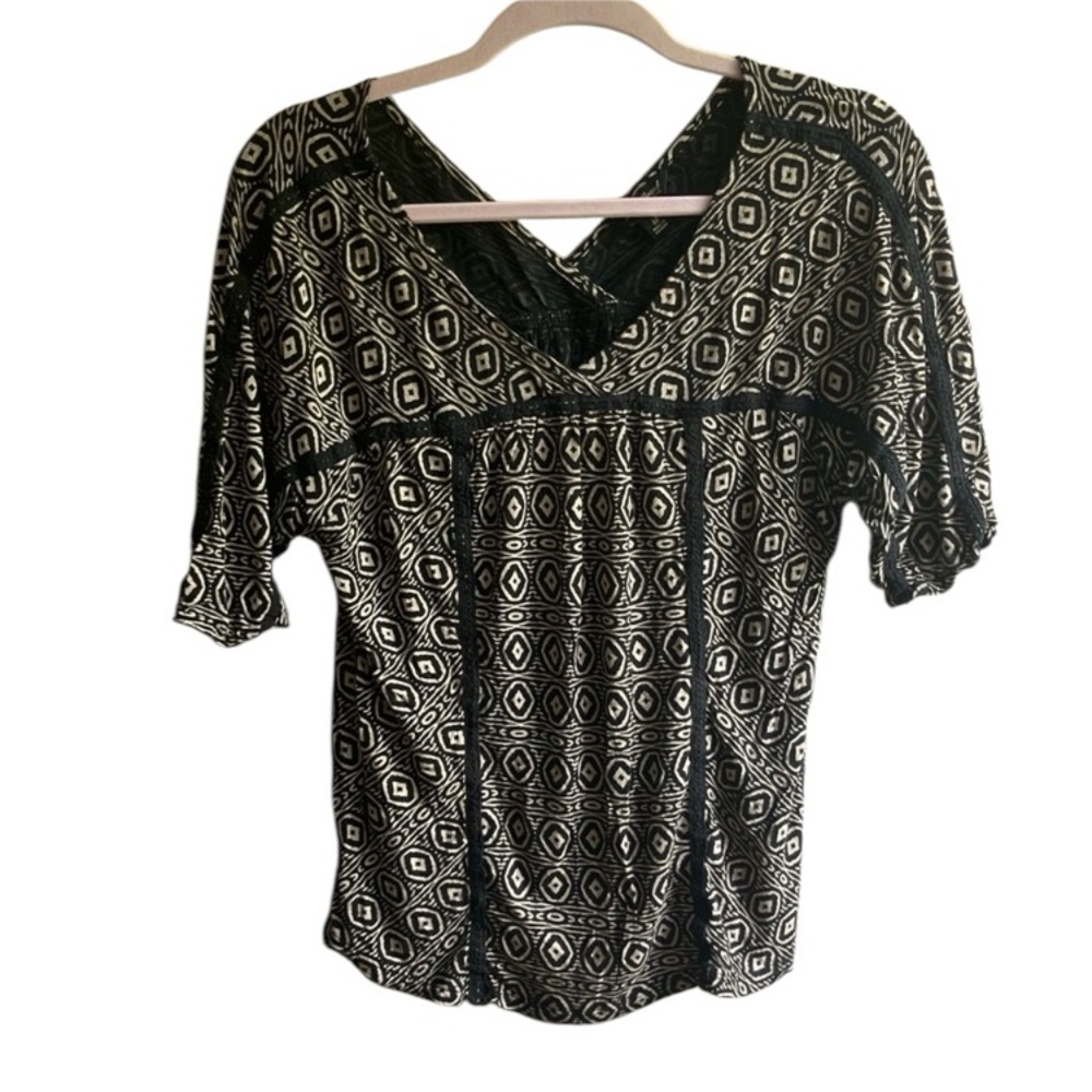 Lucky Brand V-Neck Blouse Size M Black Cream Geometric Printed Puff Sleeves Boho